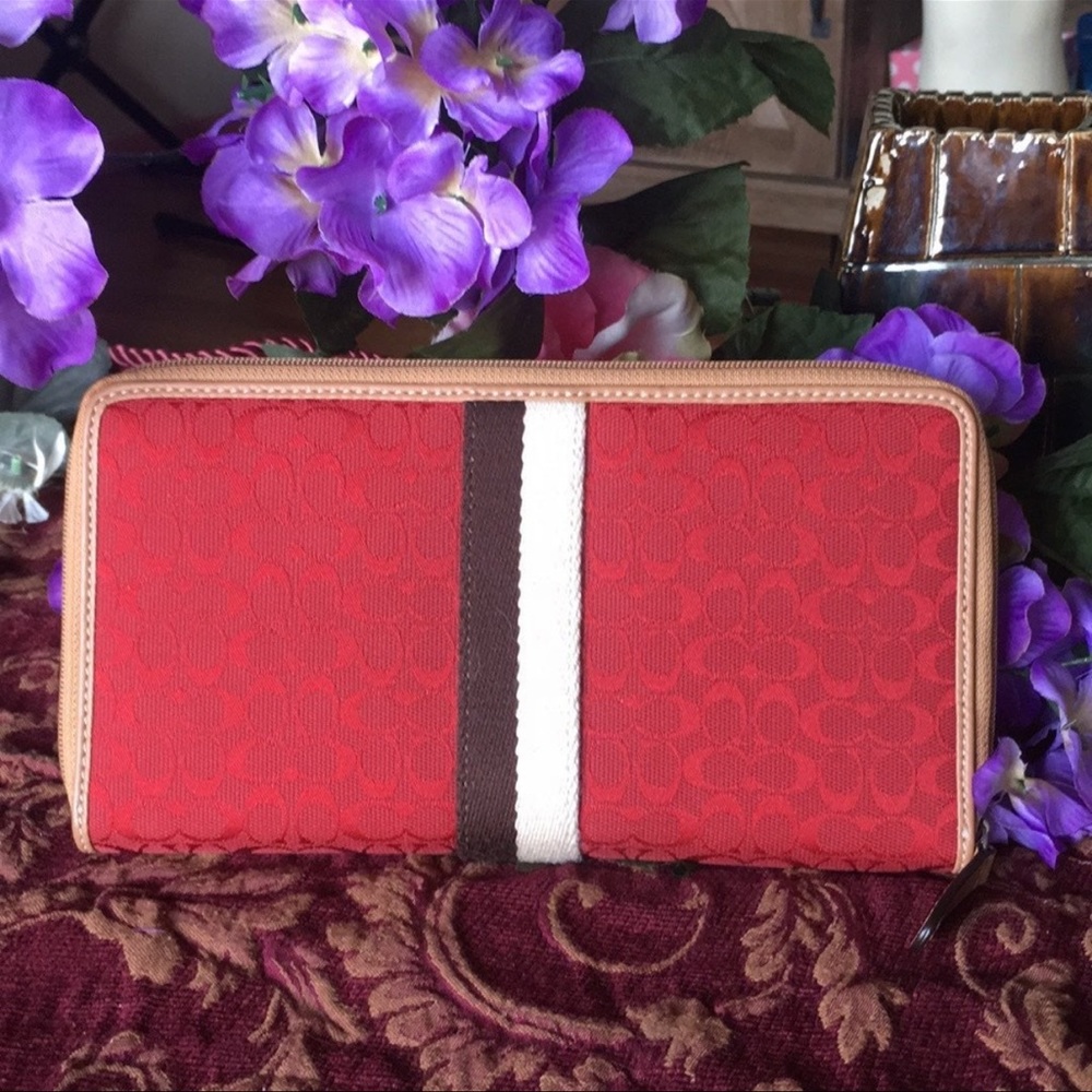 Coach wallet - Picture 2 of 10